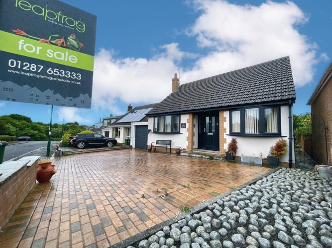 Warsett Crescent, Skelton, TS12 2AJ