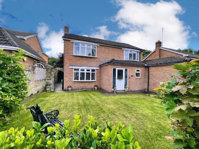 Hillcrest Drive, Loftus, TS13 4YA