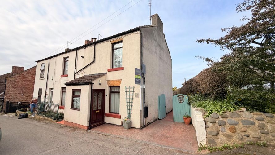 17 & 19 East Parade, Skelton, TS12 2BJ