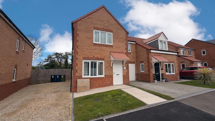 Middle Gill Close, Loftus, TS13 4BX