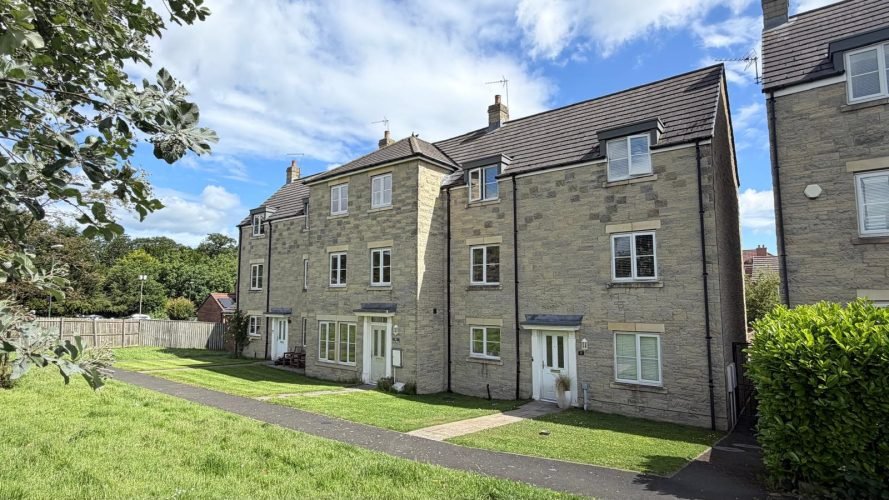 Etal Walk, Castle View, Skelton. TS12 2GG