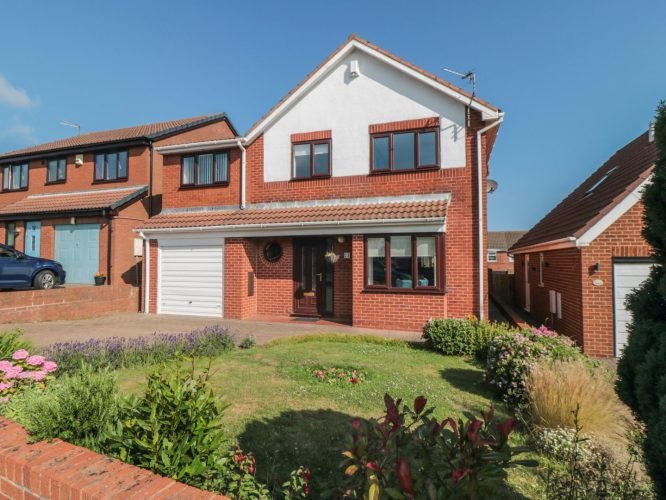 Carvers Court, Brotton, TS12 2XN